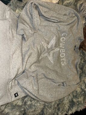 NFL Gray Cowboys Rhinestone Star Crewneck Sweatshirt